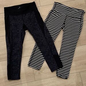 Lot of 2 Athleta Black Gray Paisley and Striped Leggings capris  XS